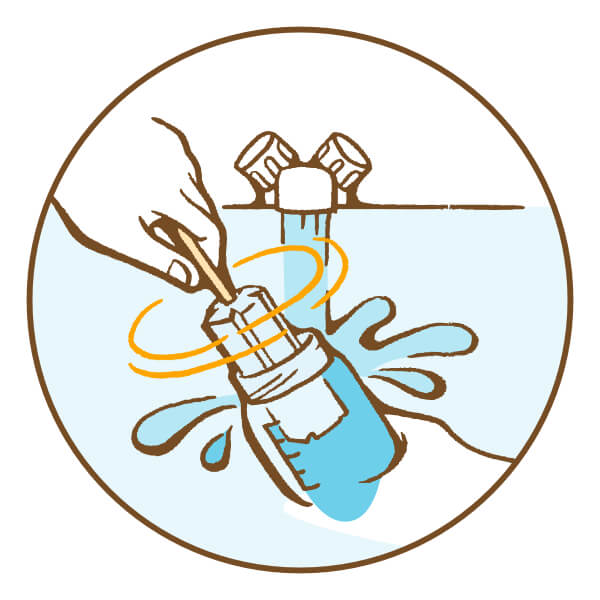 STEP1:將奶瓶奶嘴瓶蓋等徹底洗淨